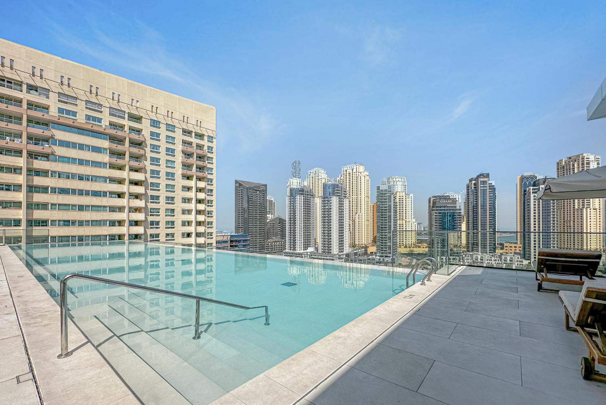 Modern 2Br High Floor Haven In Vida Dubai Marina Exterior foto