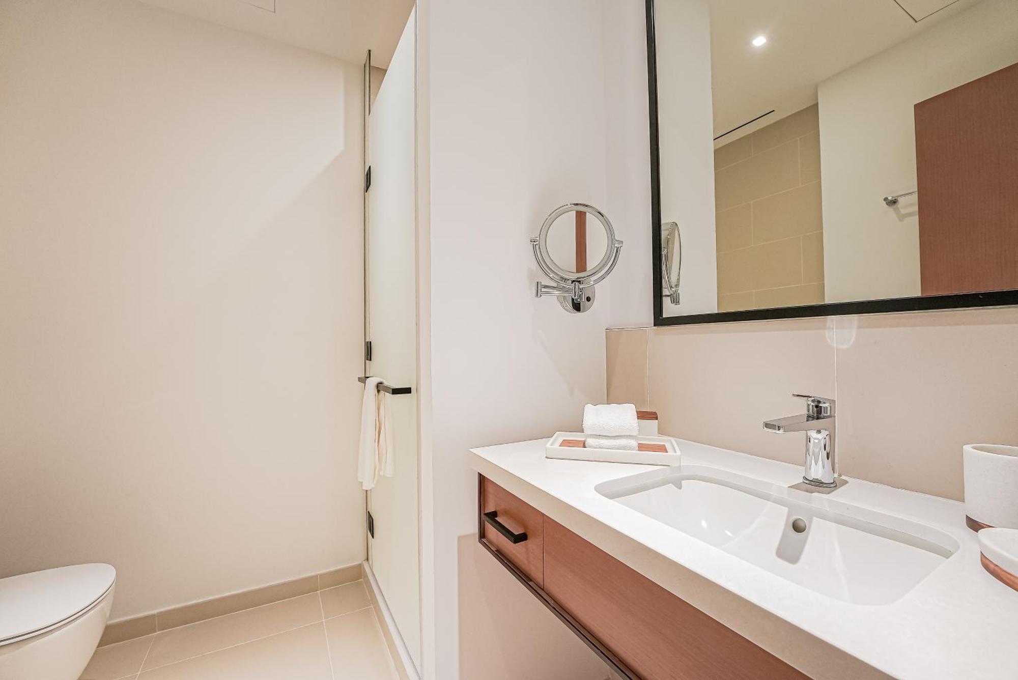 Modern 2Br High Floor Haven In Vida Dubai Marina Exterior foto