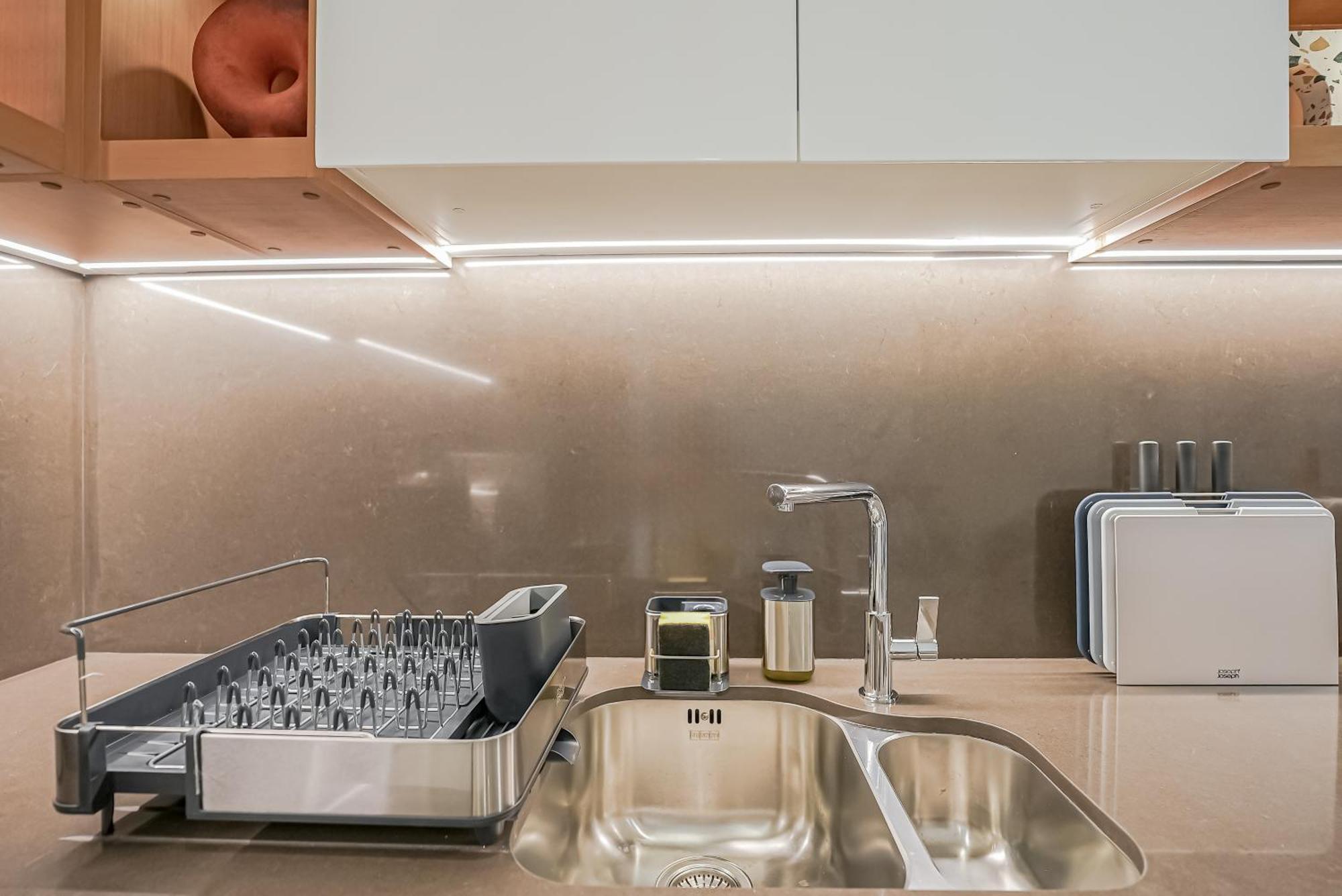 Modern 2Br High Floor Haven In Vida Dubai Marina Exterior foto
