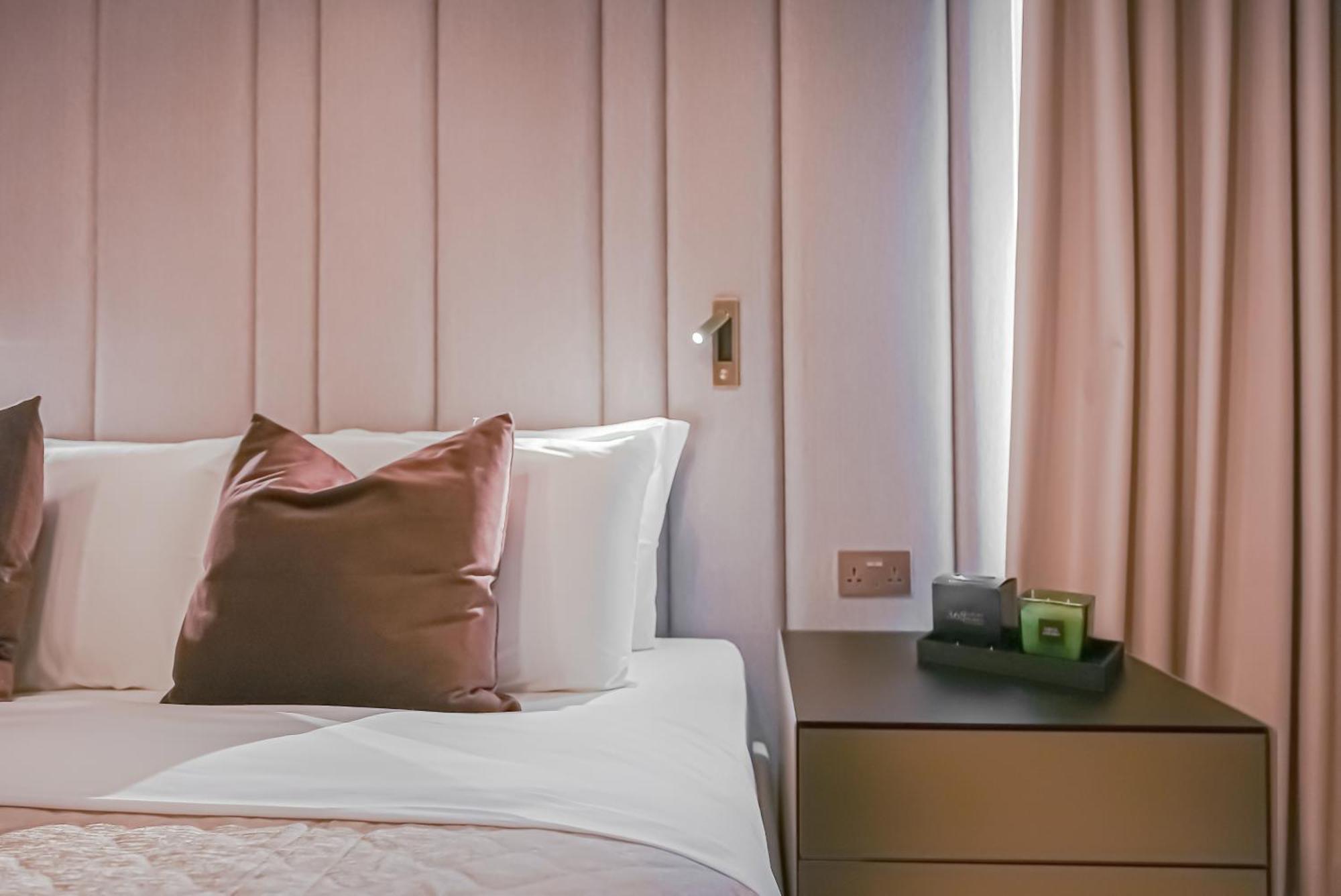 Modern 2Br High Floor Haven In Vida Dubai Marina Exterior foto