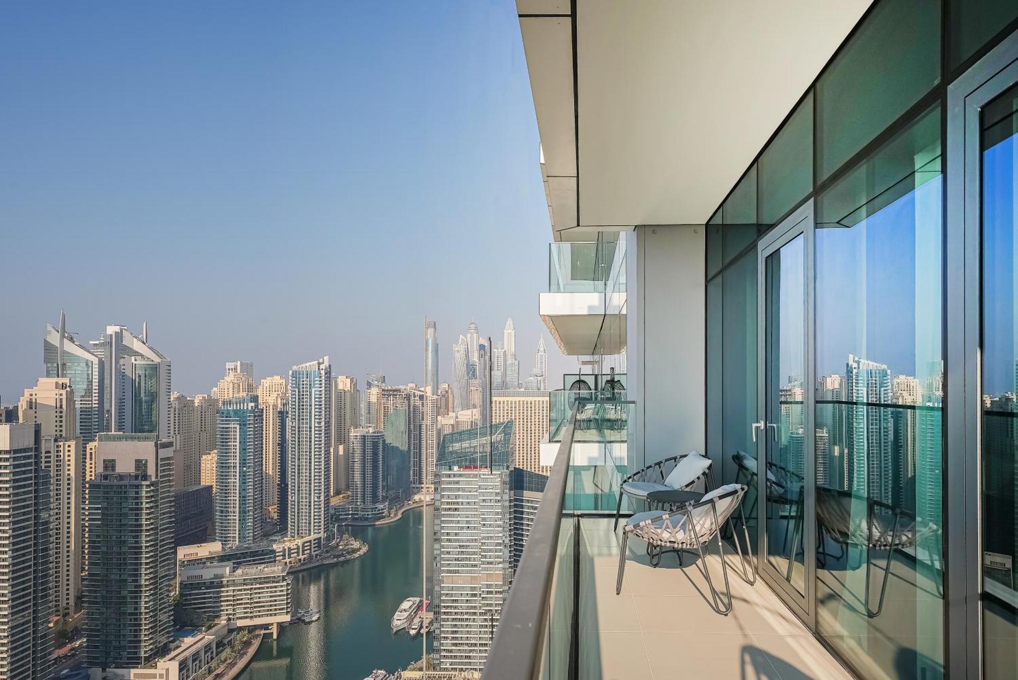 Modern 2Br High Floor Haven In Vida Dubai Marina Exterior foto
